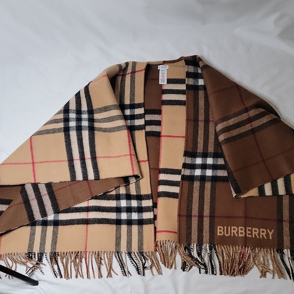 Burberry  Check Cape/Poncho in Tan, Brown and Black - Picture 2 of 5